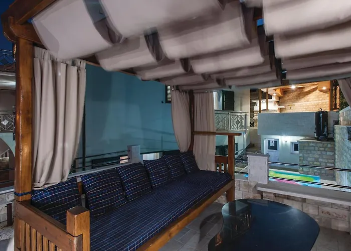 בית נופש Six-bedroom In